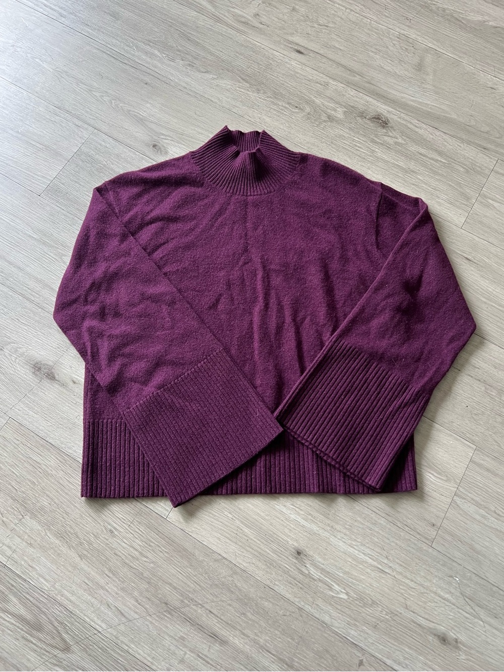 Banana Republic 100% Cashmere Sweater Sz Small